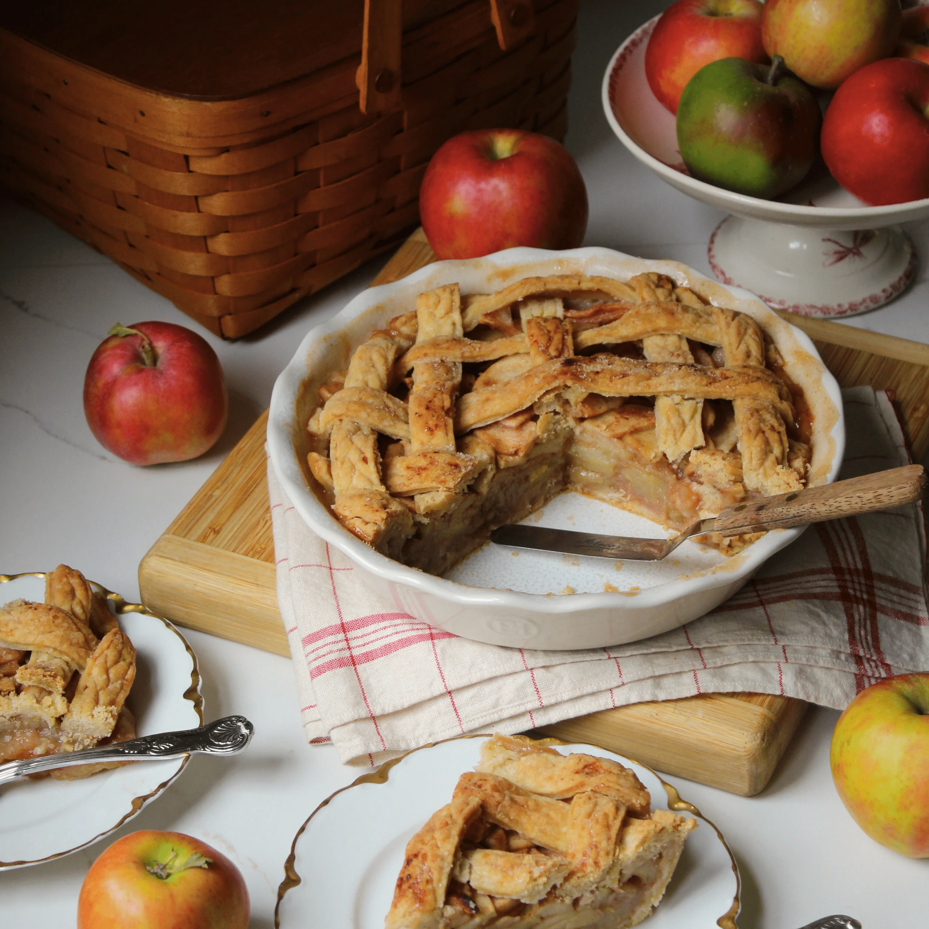 175th Anniversary Pie Dish (Limited Edition) - Image 14