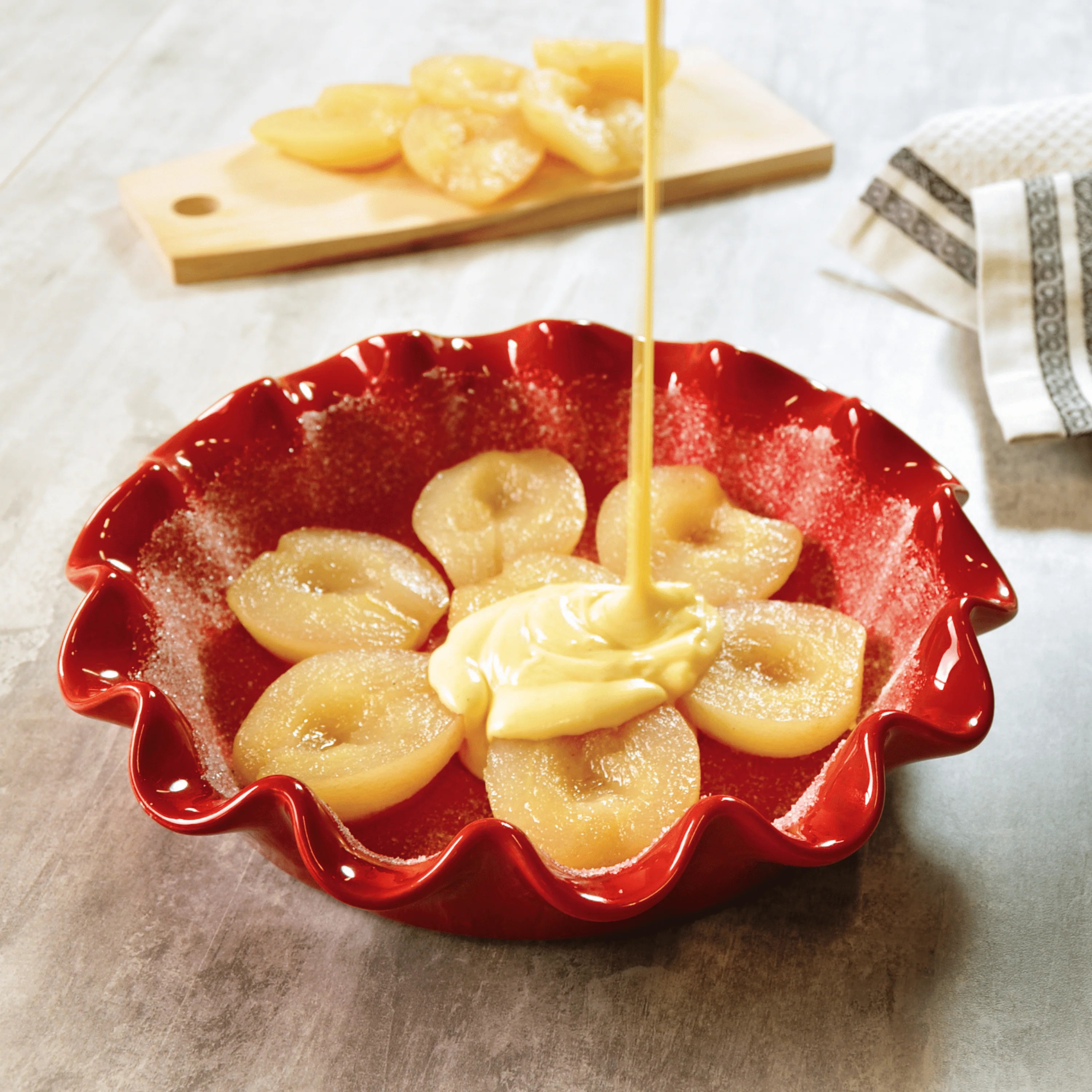 Deep Ruffled Pie Dish - Image 4